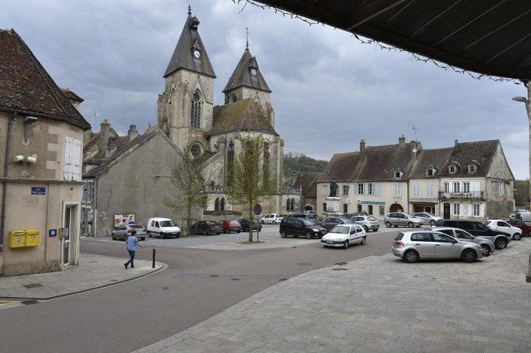Gite De La Gare Varzy Buitenkant foto