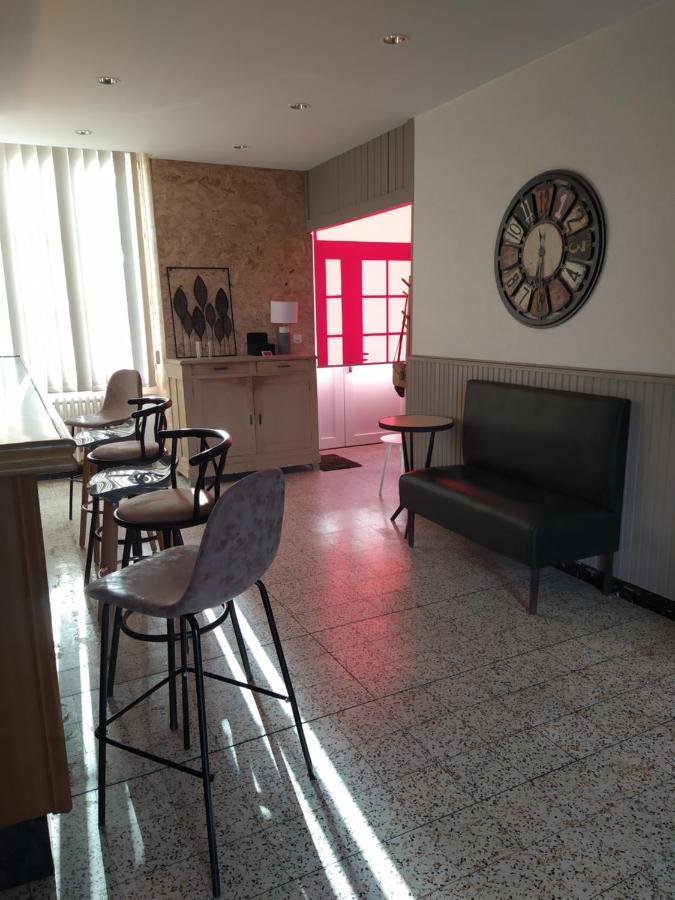Gite De La Gare Varzy Buitenkant foto